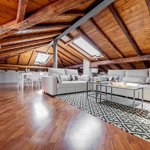 Realkasa Attico Indipendenza , Bologna Italy